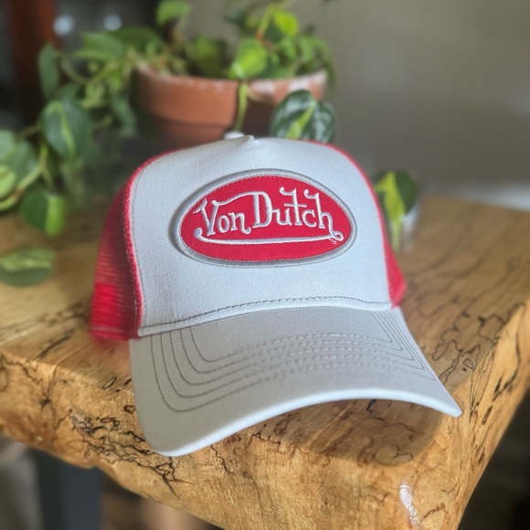 Streetwear! Von Dutch, Ed Hardy and more! - Picture 11 of 11